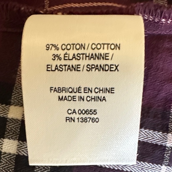 🌸Reitmans Burgundy Plaid Button Down Shirt - Picture 5 of 5